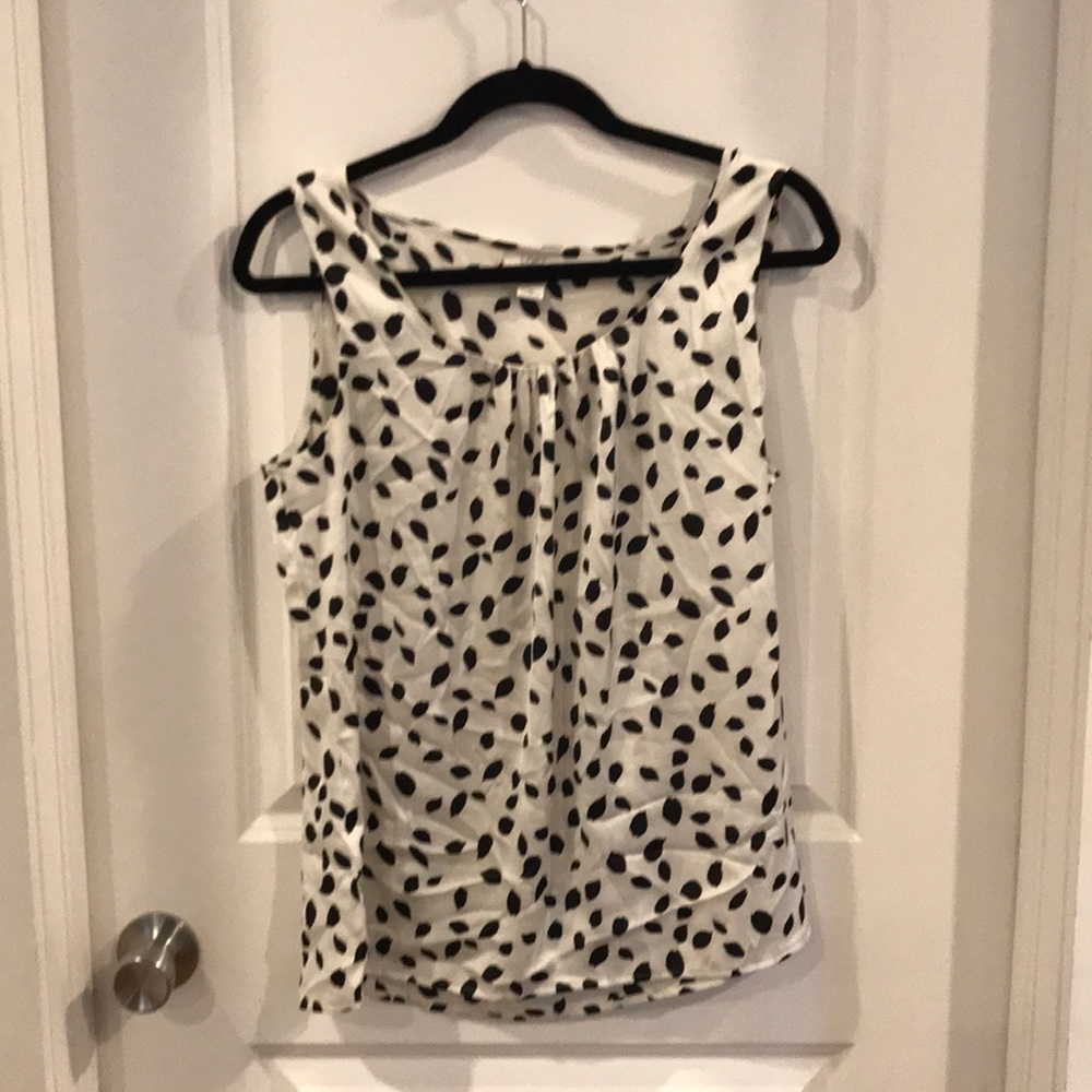 Sleeveless shell